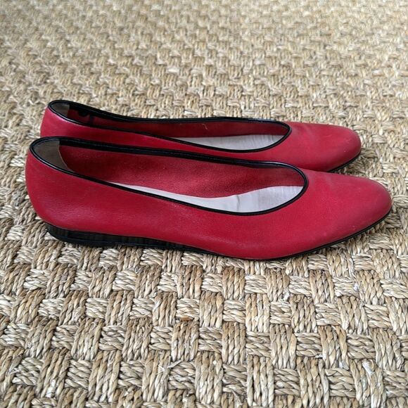 Authentic Red Leather Ballet Flats By Salvatore Ferragamo - Picture 3 of 8